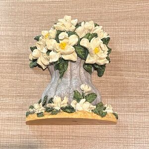 Magnolia Vintage Blossom Bookend/Decor